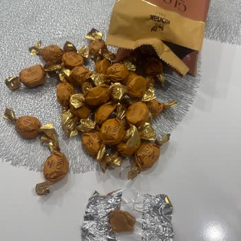 Konak Şekerleme Çikolatasında Sert Ve Yapış Yapı Nedeniyle Ücret İadesi Ve Değişim Talebi