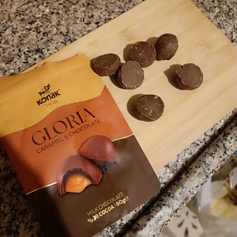 Sert Karamel Ve Kötü Koku: BİM Çikolatası Mağduriyeti