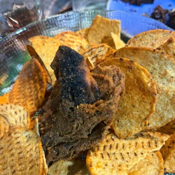 BİM Patos Hot Spice Cips Paketi İçinde Ölü Fare Benzeri Kirli Madde