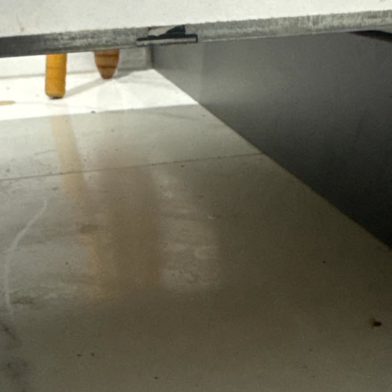 Samet A. Ş Çekmece Rayı Fren Tırnakları Kırıldı, Ücretsiz Yedek Parça Talebi