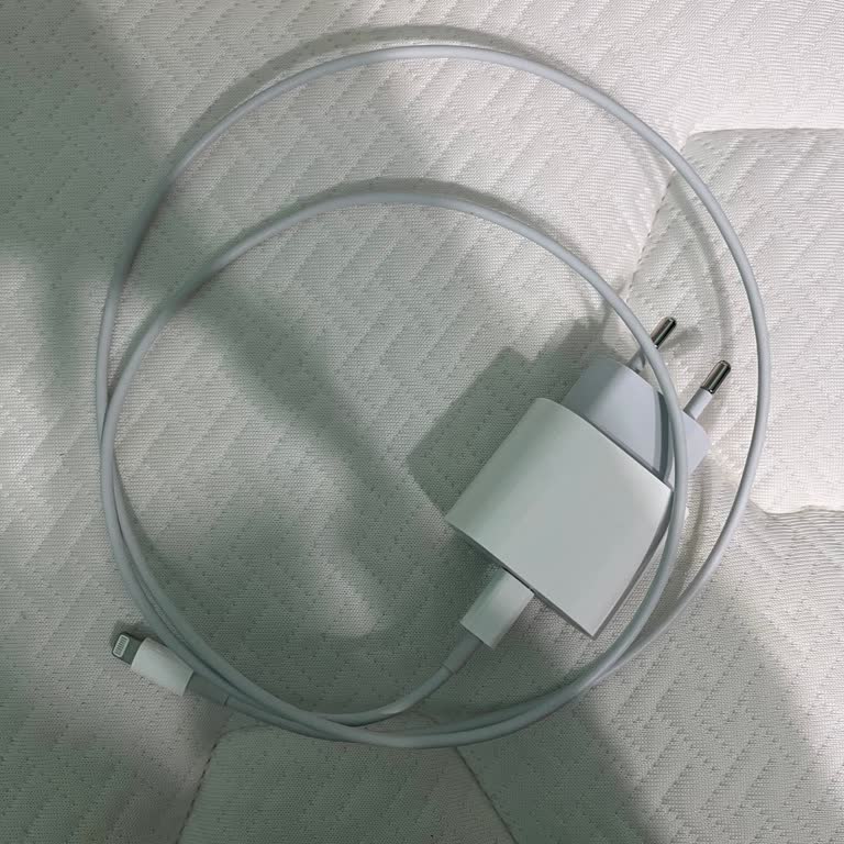 Apple Şarj Kablosu Ve Adaptör Hızlı Bozuldu, Değişim Veya İade Talebi