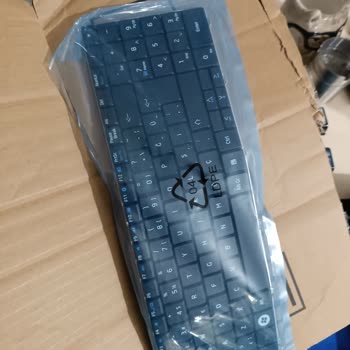 Özensiz Paketleme Ve Cevapsız İletişim Nedeniyle Bozuk Klavye Aldım