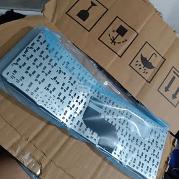 Özensiz Paketleme Ve Cevapsız İletişim Nedeniyle Bozuk Klavye Aldım