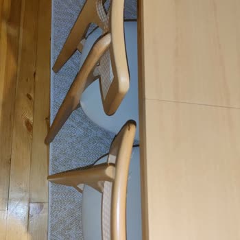Kırık Ve Uyumsuz Sandalyeler 3 Aylık Değişim Bekleyişi
