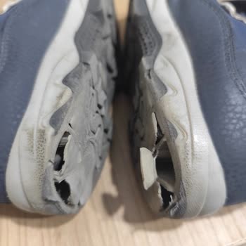 Beş Ayda Çöken Çocuk Ayakkabısı Ve Mağazanın İlgisiz Tutumu