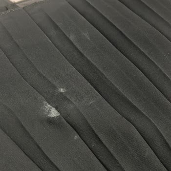 Defolu Ve Yanık Koton Elbiseler Tekrar Sorun Yaratıyor