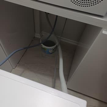 Yeni Siemens Çamaşır Makinesinde Hortum Arızası Ve Bir Hafta Bekleme