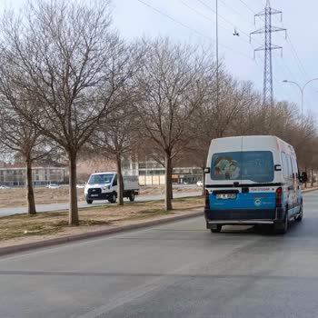 Dolmuş Şoförünün Hızlı Sürüşü Ve Saygısız Davranışı