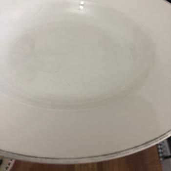 Karaca Züccaciye Yemek Takımı Tabaklarının Kenarlarında Bulunan Yaldızların Silinmesi