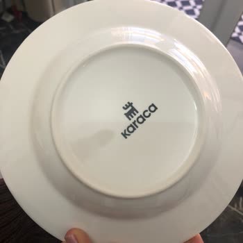 Karaca Züccaciye Yemek Takımı Tabaklarının Kenarlarında Bulunan Yaldızların Silinmesi