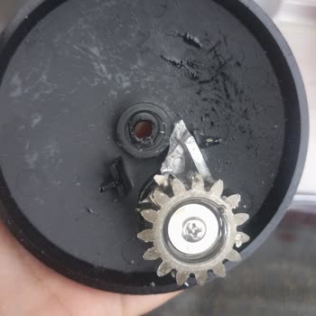 Mikserim 1,5 Ayda Kendiliğinden Kırıldı Ve Ücretsiz Değişim Talep Ediyorum