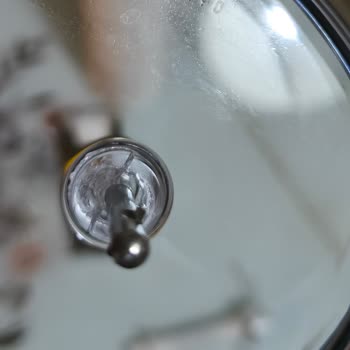 Yeni Braun Mutfak Robotunda Çatlaklar Garanti Kapsamında Değişim Talebi