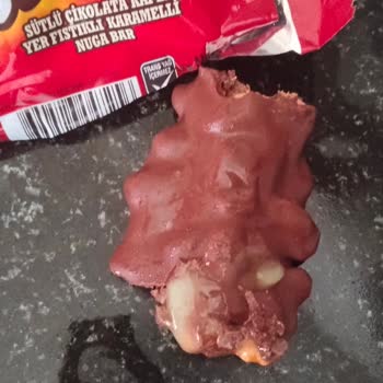 Eti Canga Çikolatasında Şampuan Benzeri Sıvı Tespiti