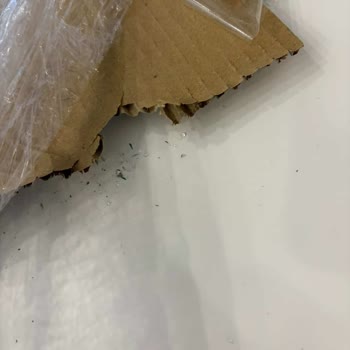 Kırık Ayna Ve Cevapsız Müşteri Hizmetleri