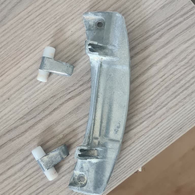 Kapak Menteşesi Kırıldı, Parça Tedarikinde 10 Gün Bekleme Ve Kayıt Eksikliği