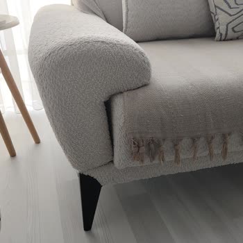 Yeni Bubble Oturma Ve Yemek Takımı Bir Ay İçinde Bozuldu