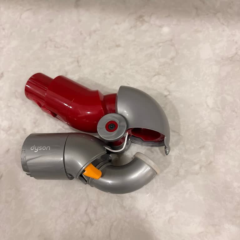 Dyson Adaptörüm Kısa Sürede Kırıldı Garanti Kapsamı Dışında Ücret Talep Edildi