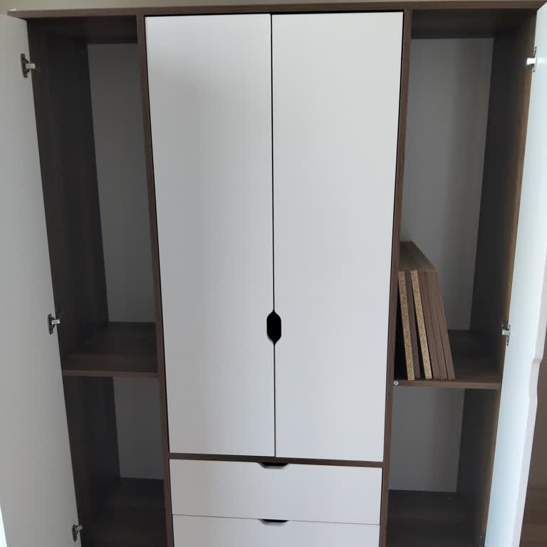 Neomarin AVM'de Gardırop Teslimatı Ve Eksik Parçalarla Yaşanan İletişimsizlik