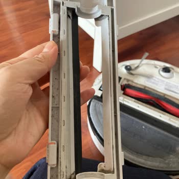 Roborock S8 Pro Ana Fırça Kapağı Kırıldı, Yedek Parça Talebine Cevap Gelmedi