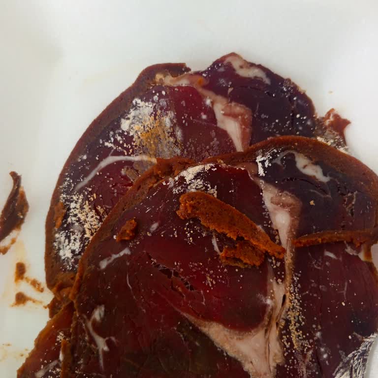 Küflü Pastırma Ürünü İadesi Ve Gıda Güvenliği Endişesi