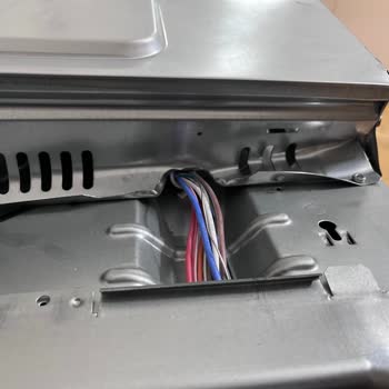 Teslim Edilen Fırında Belirgin Darbe Ve Ayıplı Ürün İçin Tam İade Talebi