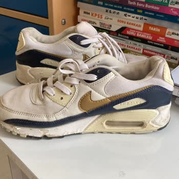 Aynı Model Ayakkabıda Tekrarlayan Deri Atma Sorunu Ve Kullanıcı Hatası İddiası