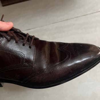 Kalitesiz Deri Ayakkabılar Hızlı Bozuldu, Tamirat Yerine Tam İade Talebi