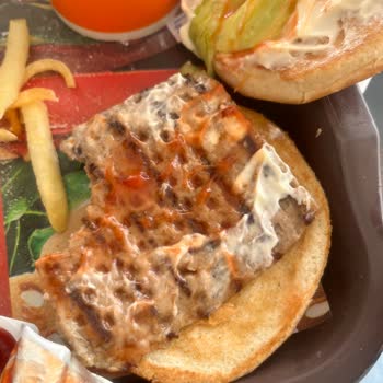 Çiğ Ve Ekşi Hamburger İçin İade Ve Denetim Talebi