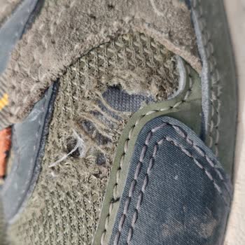 Columbia Ayakkabısının Kısa Sürede Yanlarından Yırtılması Ve Garanti Reddi