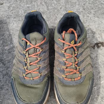 Columbia Ayakkabısının Kısa Sürede Yanlarından Yırtılması Ve Garanti Reddi