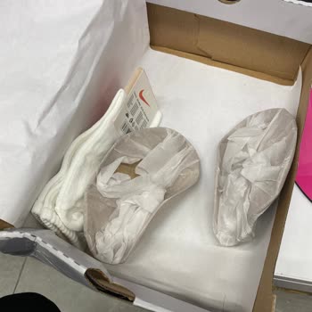 Epttavm Sahte Ayakkabı Gönderimi ve İletişim Sorunu Nedeniyle Tam İade Talebi