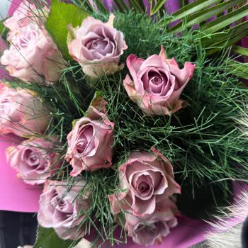 Hızlı Çiçek’ten Tekrarlanan Kalitesiz Ve Alakasız Çiçek Gönderimi İçin İade Talebi