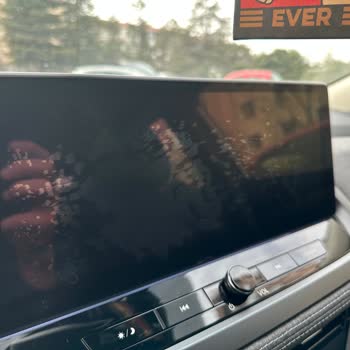 Nissan Qashqai Multimedya Ekranındaki Kronik Lekeler Garanti Kapsamında Çözülmeli