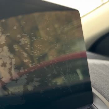 Nissan Qashqai Multimedya Ekranındaki Kronik Lekeler Garanti Kapsamında Çözülmeli