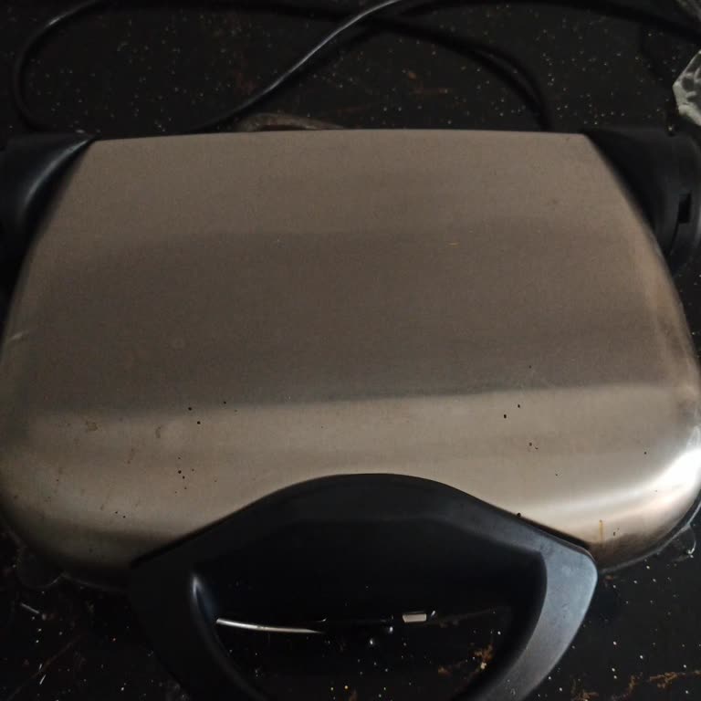 Arçelik Tost Makinesinin Izgara Parçası Bulunamıyor, Yedek Parça Talebi