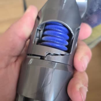 Dyson Süpürge Başlığı Kırıldı, Garanti Reddi Ve Yüksek Ücret Talebi