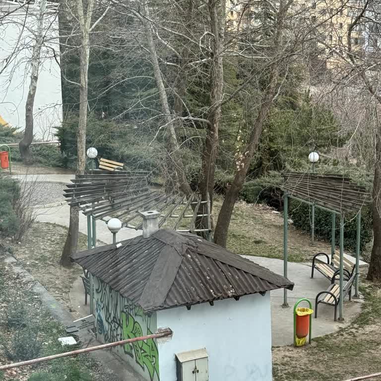 Hikmet Şimşek Parkı'nda Çocuk Güvenliği Ve Temizliği İçin Acil Bakım Ve Denetim Talebi