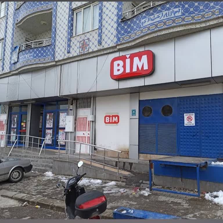 BİM Şubesinde Yöneticinin Tanıdık Kayırması Ve Kaba Üslubu