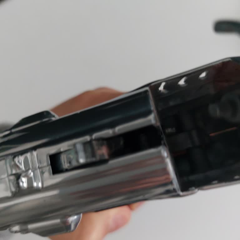 Kısa Sürede Kırılan Ve Toz Dolu Oyuncak Mantar Tabancası İçin Tam İade Talebi