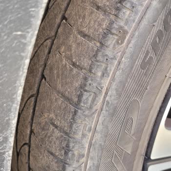 Citroen C4X Araçta Ön Lastik Aşınması Ve Güvenlik Endişesi