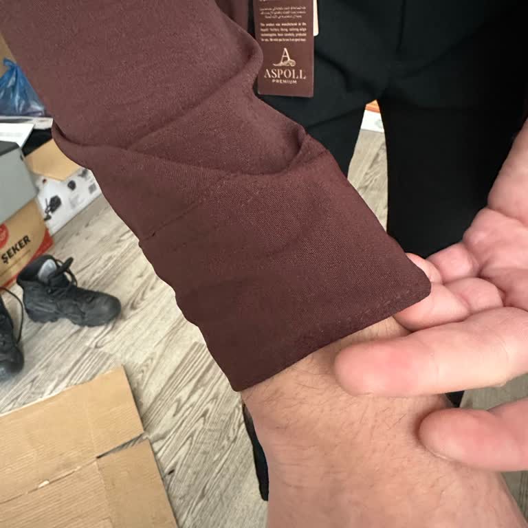 Defolu Ve Kötü Kokulu Gömlekler İçin İade Talebi