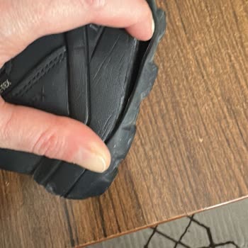 Ayakkabının Tabanındaki Açılma İçin Materyal Kusuru Yok Denilmesi Ve Değişim Talebimin Reddedilmesi