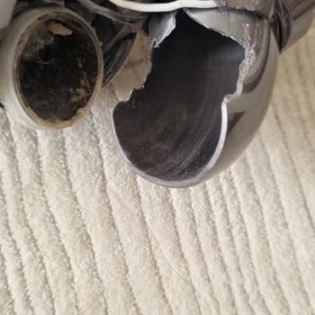 Dyson V11'de İç Parçanın Kendi Kendine Kırılması Ve Garanti Reddi