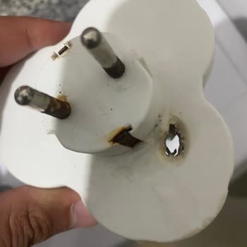 Garanti Kapsamında Uzun Süren Tamir Bekleyişi Ve Yedek Makinede Elektrik Arızası