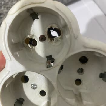 Garanti Kapsamında Uzun Süren Tamir Bekleyişi Ve Yedek Makinede Elektrik Arızası