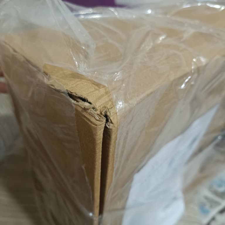 Hepsijet Kargolarında Açık Paket Teslimatı Ve Zarar Görme Endişesi