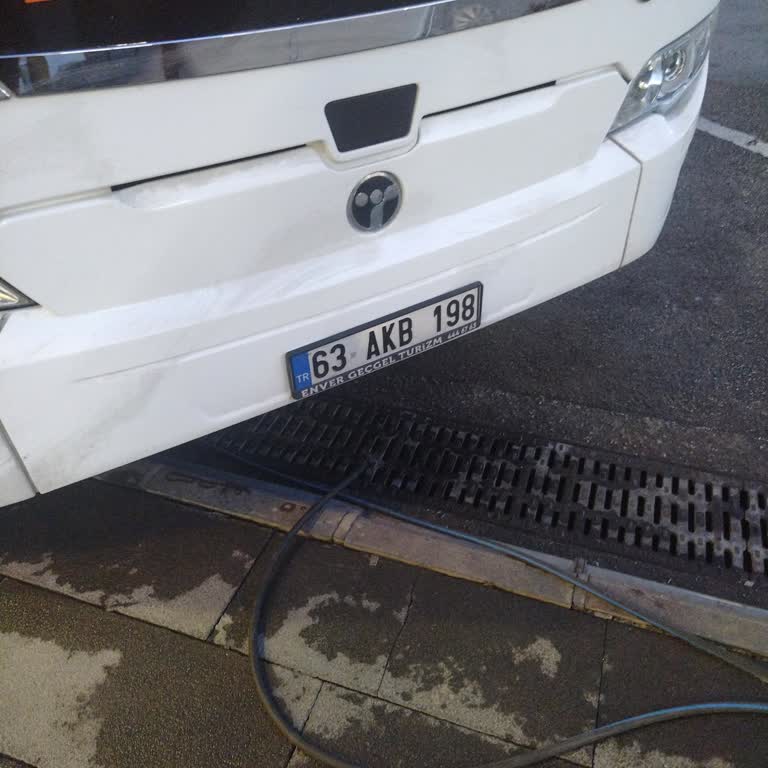 Mola Süresi Aşımı Ve Bilgilendirme Eksikliği Nedeniyle Otobüs Hâlâ Duruyor