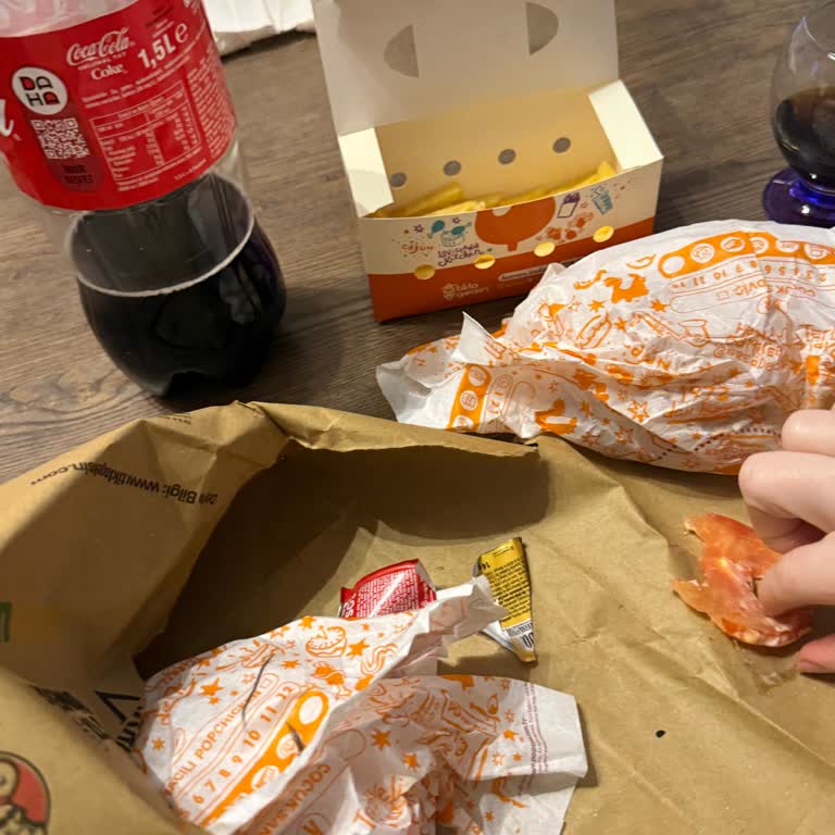 Geciken Teslimat Ve Buz Gibi Soğuk Yemek İçin İade Talebi