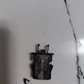 Kapağın Kilidi Bozuldu, Yedek Parça İstiyorum