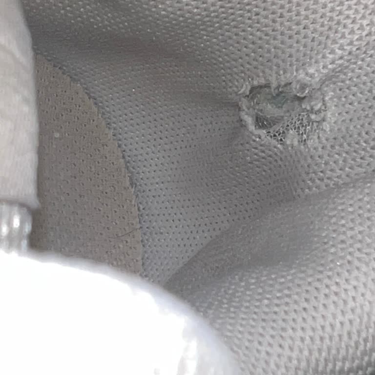 Ayakkabımda Üretim Hatası Oluştu Mağaza Değişim İsteğimi Reddetti